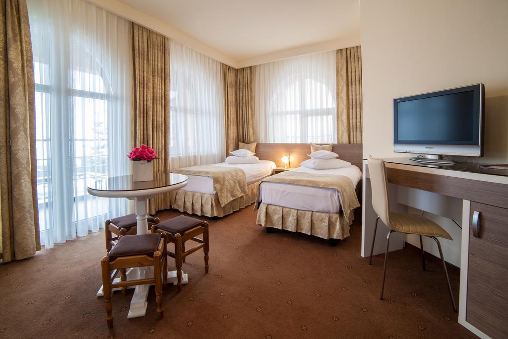 Hotel Stil Cluj-Napoca Habitación foto